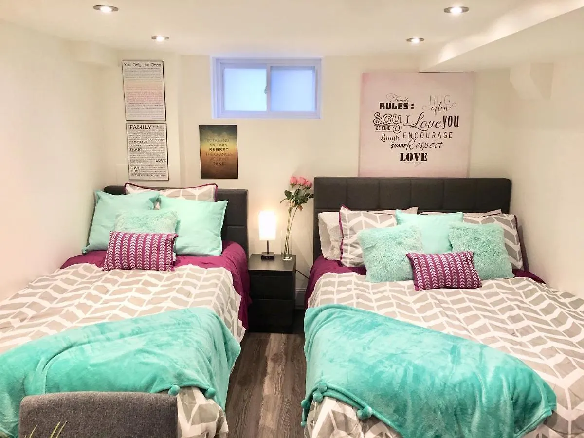 Apartment Luxury Bachelor Suite Pointe-Claire Canada