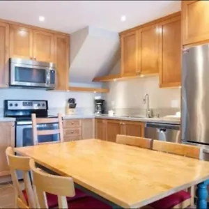https://top-floor-on-glacier-lodge-2-bedroom-2-bath-for-7.hotels-of-whistler.com