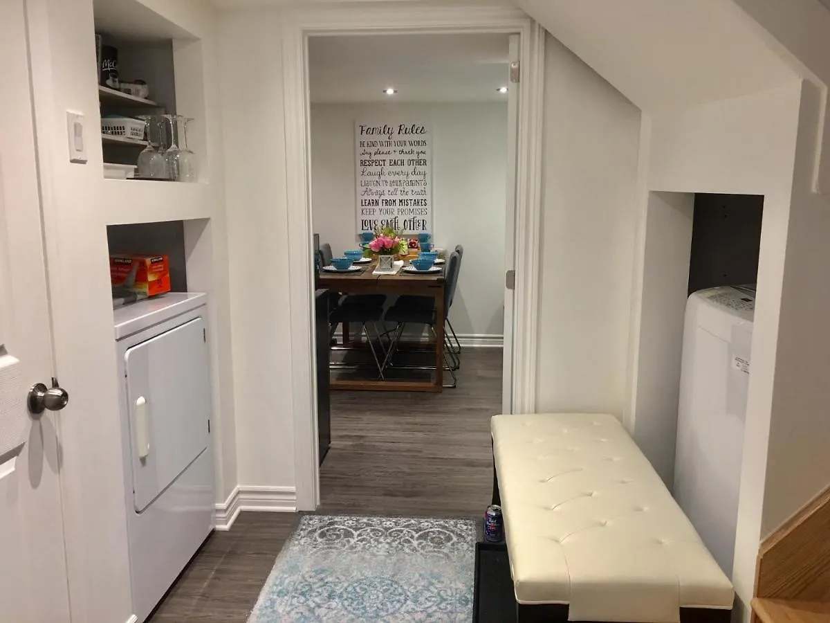Luxury Bachelor Suite Pointe-Claire
